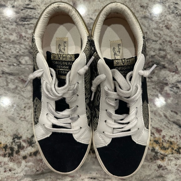 VH shoes - Picture 1 of 3
